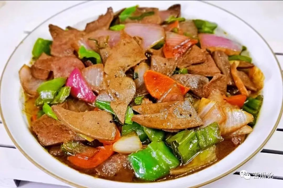 脱发吃什么才能让它长出来,脱发吃4种食物头发越掉越多