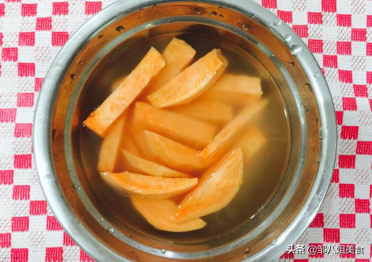 晒红薯干的做法步骤,晒整个红薯干的方法