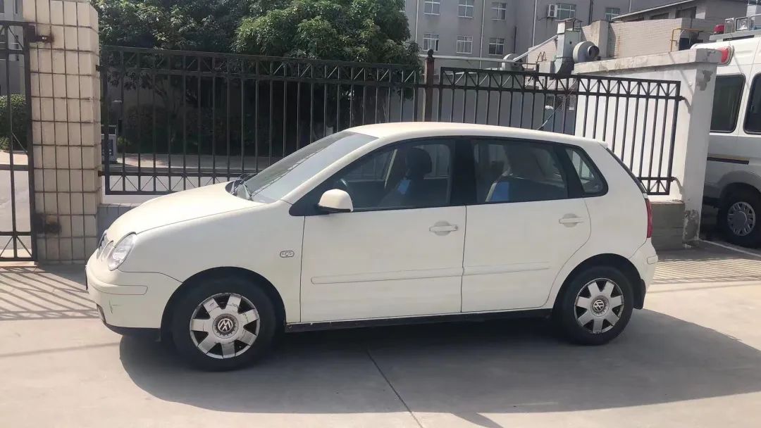 老款大众polo拆解内饰全过程,旧polo翻新视频