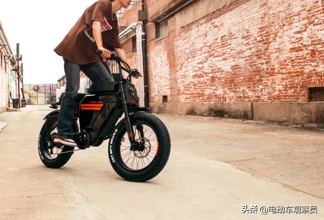 雅迪跨骑2024,雅迪新款跨骑电摩