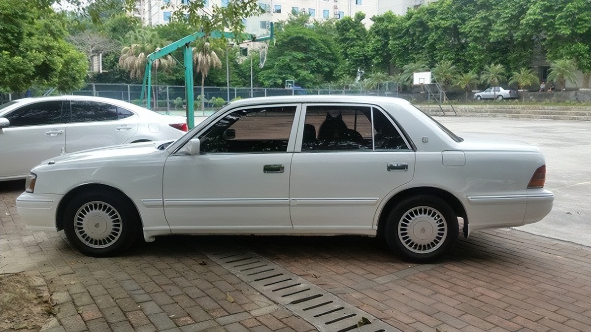 丰田155皇冠,2002款丰田皇冠155