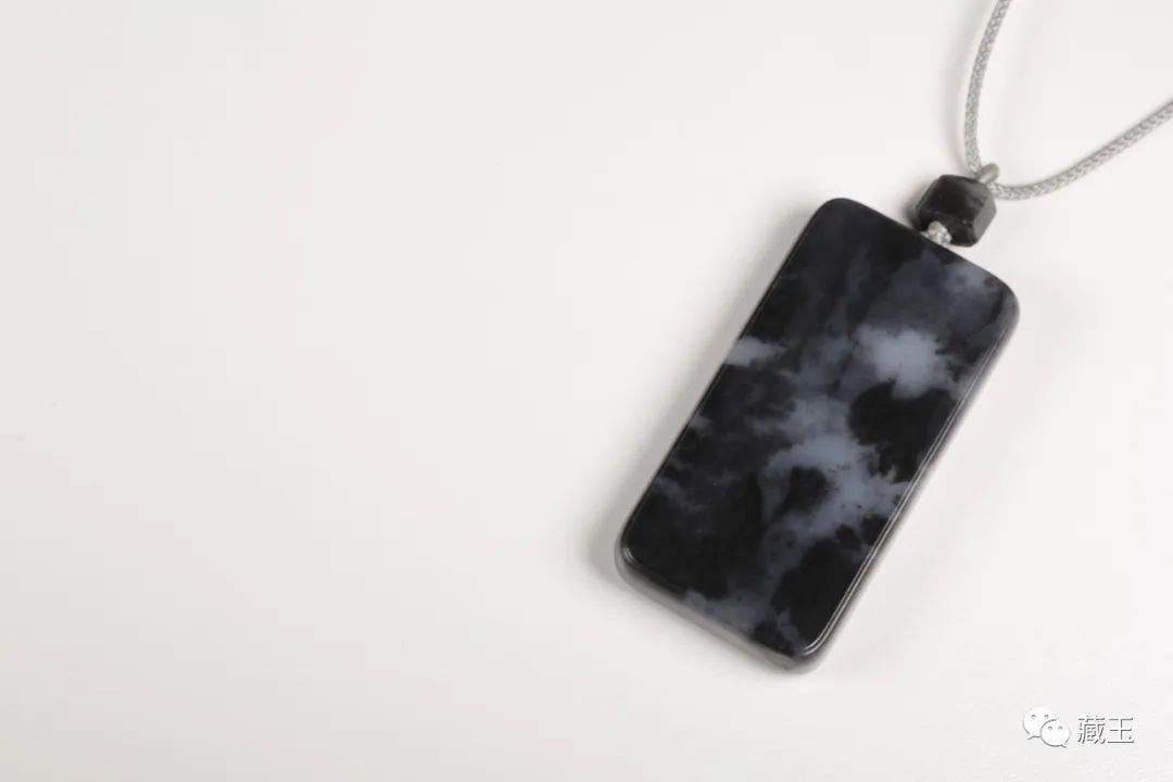 为什么有的和田玉青花特别便宜,和田玉青花什么样的价格高