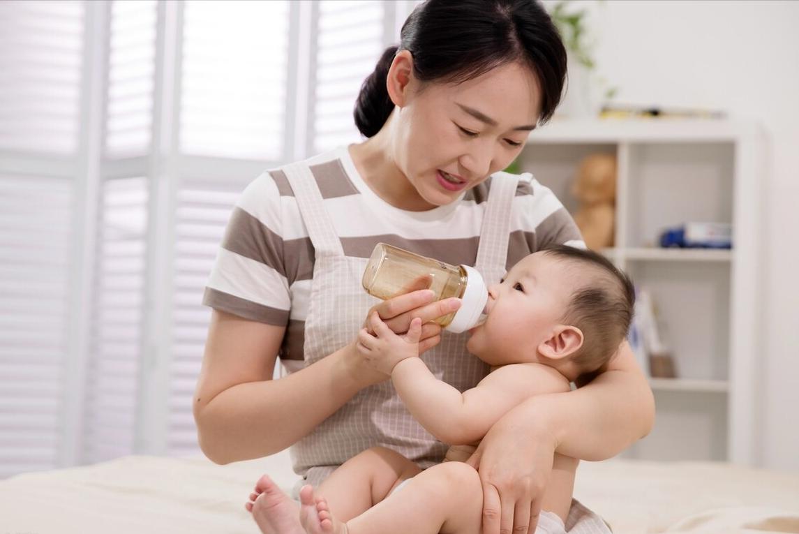 产后腰痛预防,产后康复妈妈腰疼别担心有绝招了