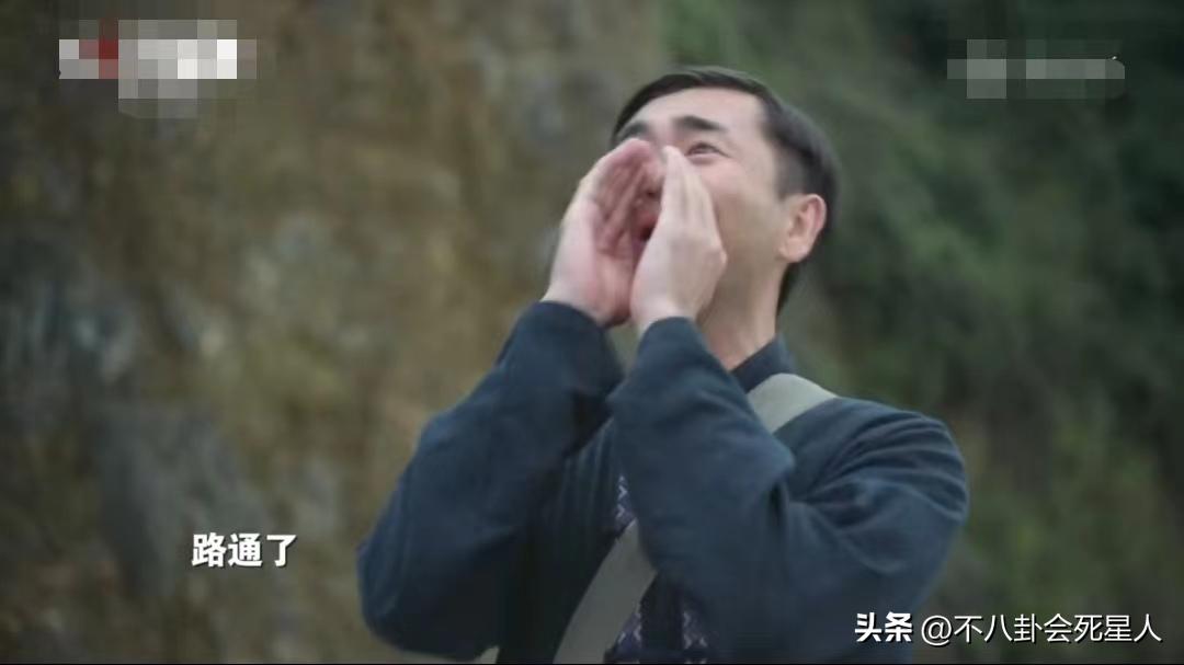 老戏骨云集，央视黄金档播出，《那山那海》打出了一把王炸