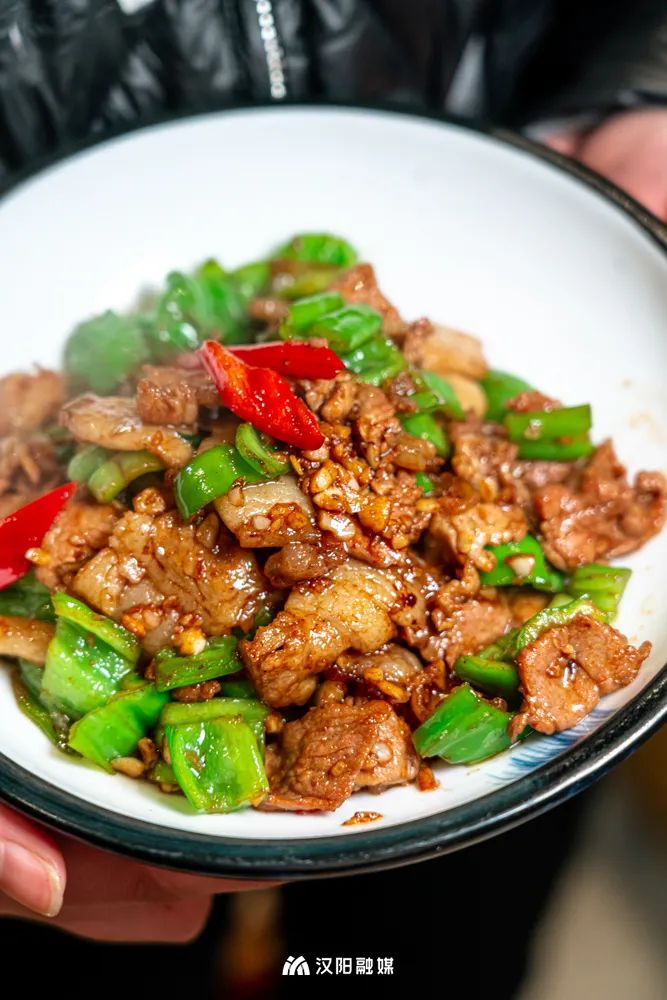 到汉阳踢球，512G的胃还不够用！