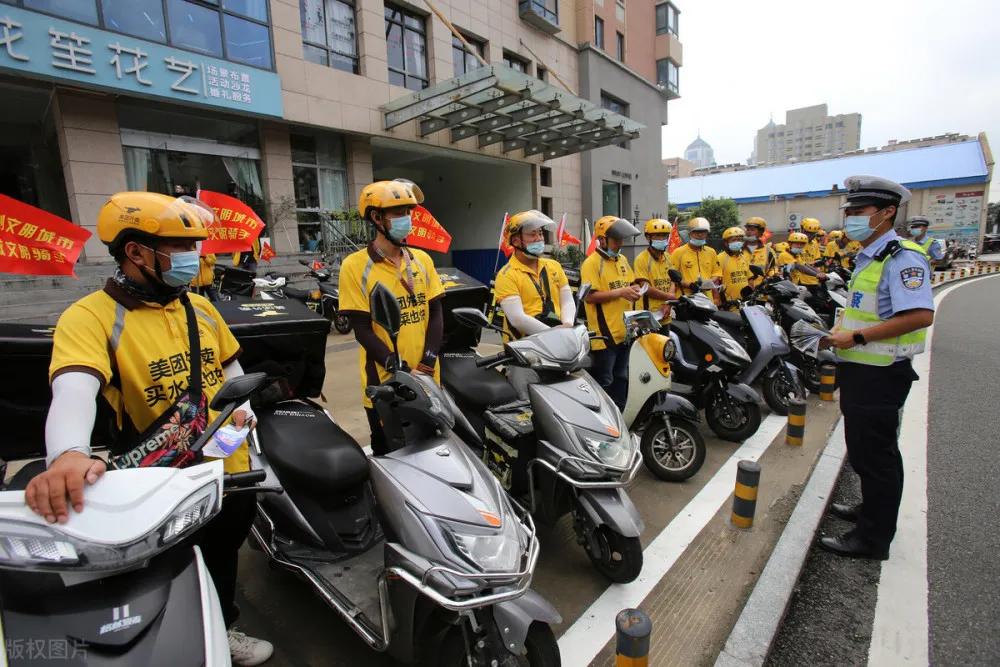 外卖小哥月入过万是真的么,外卖小哥月入过万真的容易吗