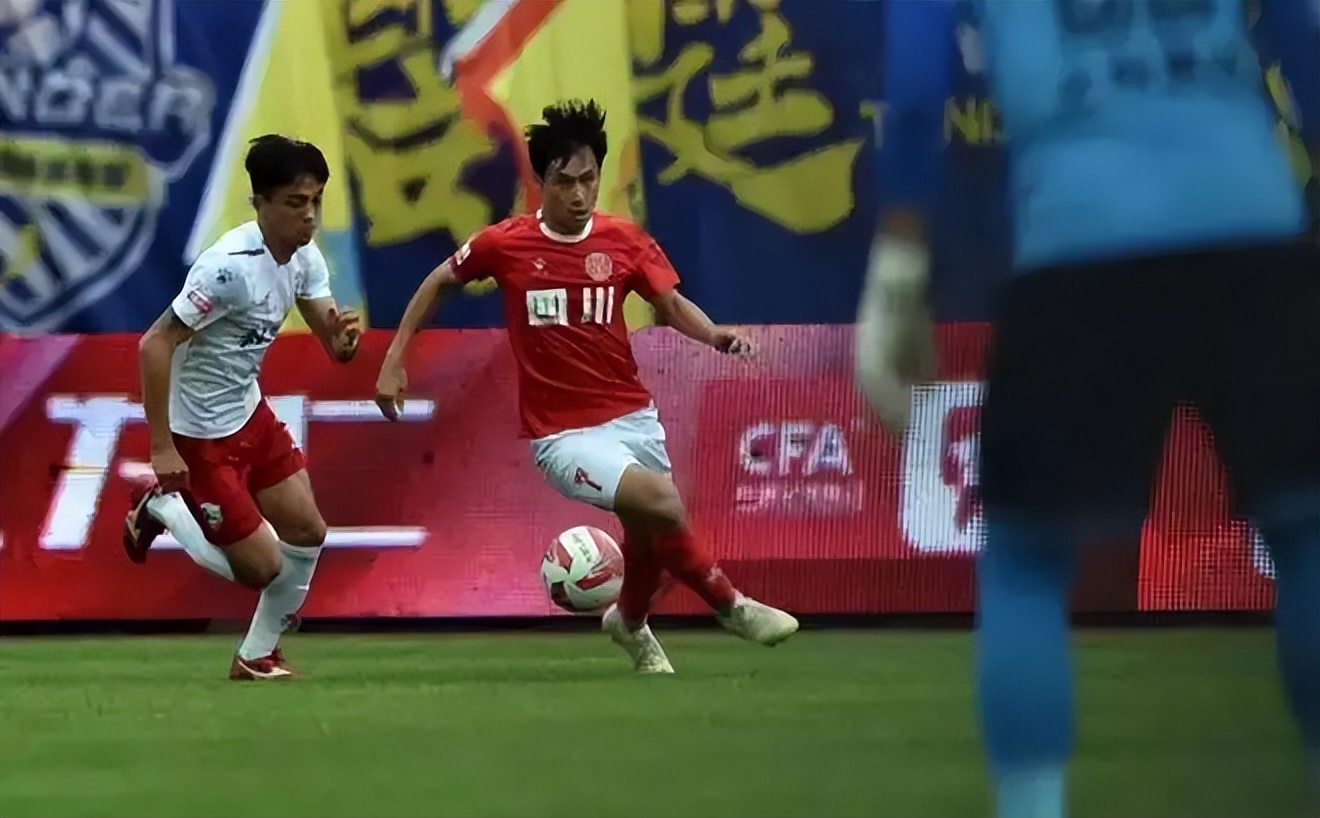 中超第一励志黑马4球轰出血性,励志哥从头开始