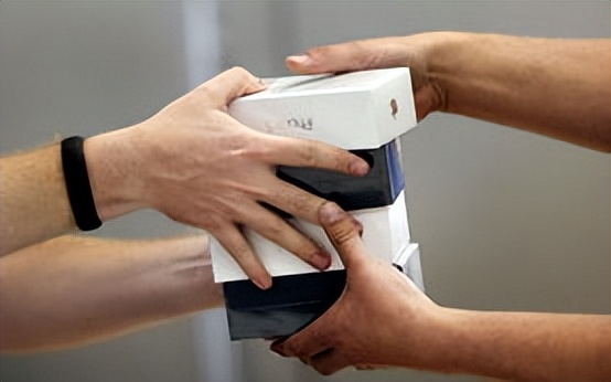 冒充清华网红被打假,无业青年冒充清华大学生成网红