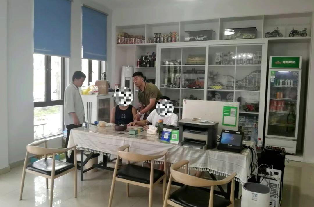 涉案金额1亿元假冒服装,两起“套代购”走私案告破