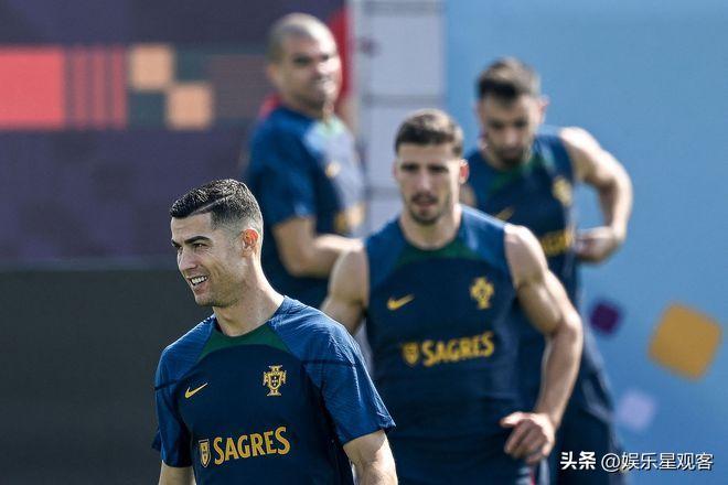 世界足坛史上最杰出的十大球星,世界足坛最佳前一百名球员