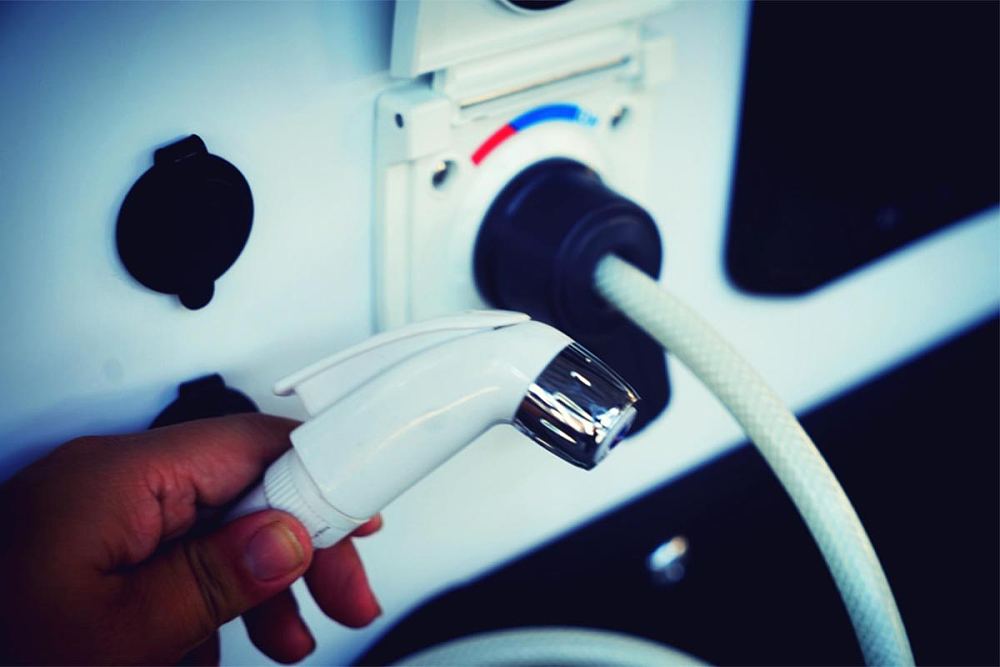 麦卡佰客远征越野房车价格,麦卡越野升顶四驱房车