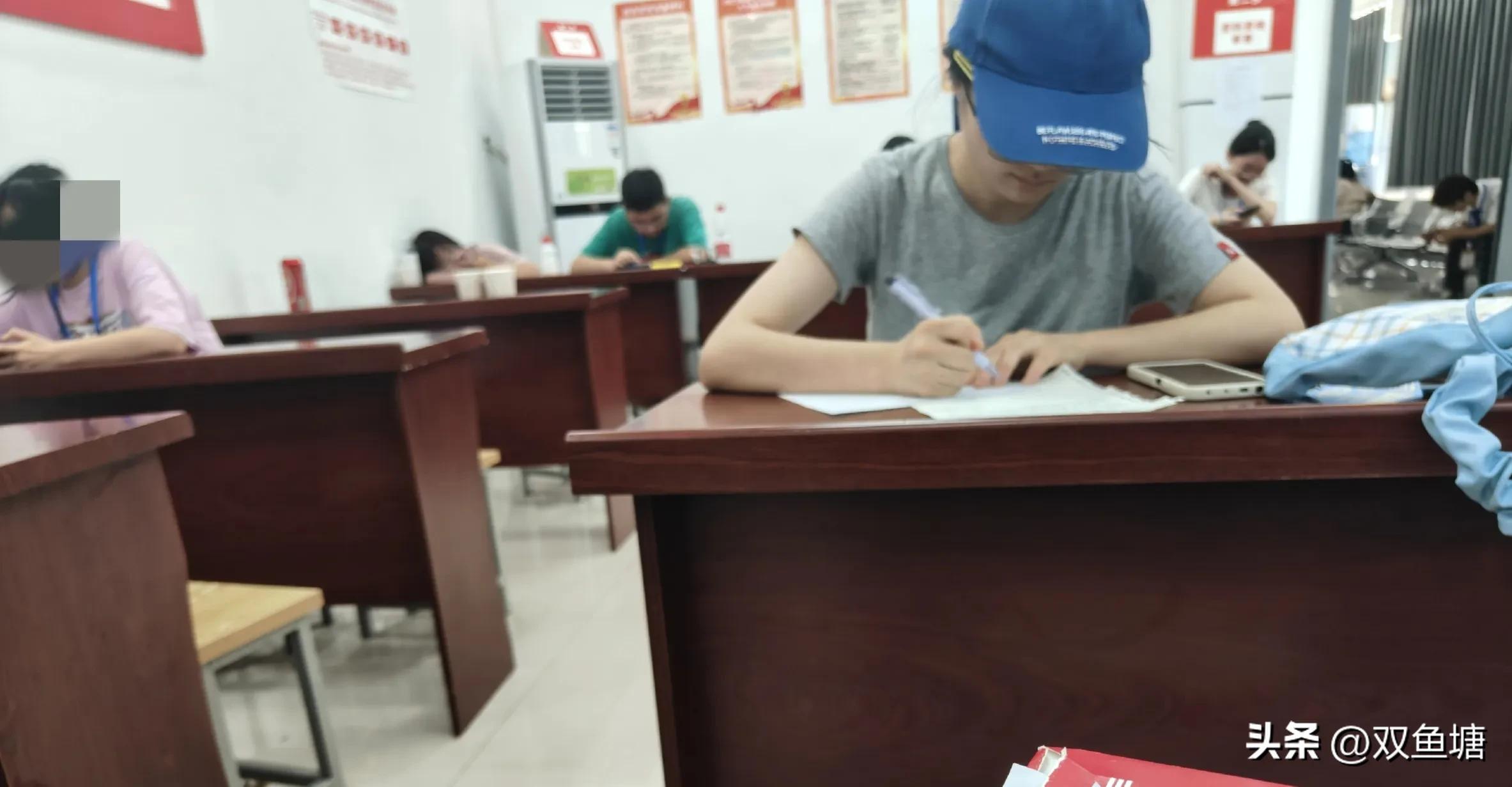 最高12000！国家给的福利！大学生助学*款贷**的申请方式和注意事项