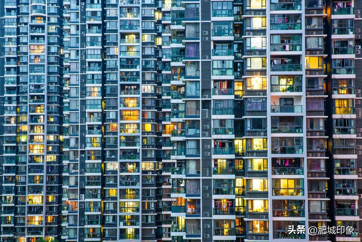 32层的高层一般哪个楼层最贵,32层的买12楼层好还是26楼好