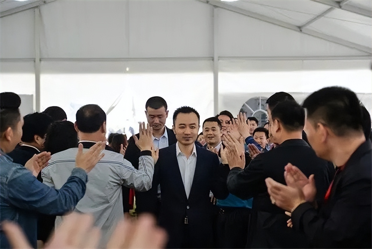 俞凌雄怎样从小长大的,俞凌雄成长经历