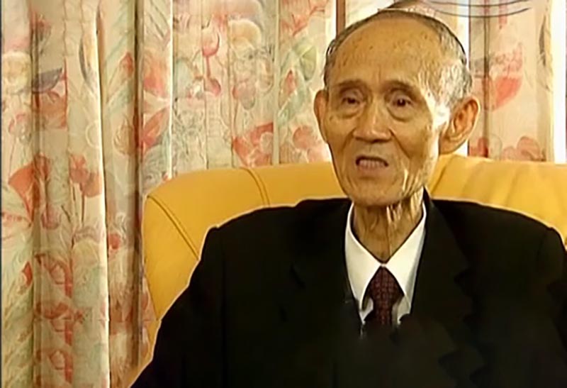 92年香港机场检测仪突然报警，安保拦住台湾律师，搜包后当即报警