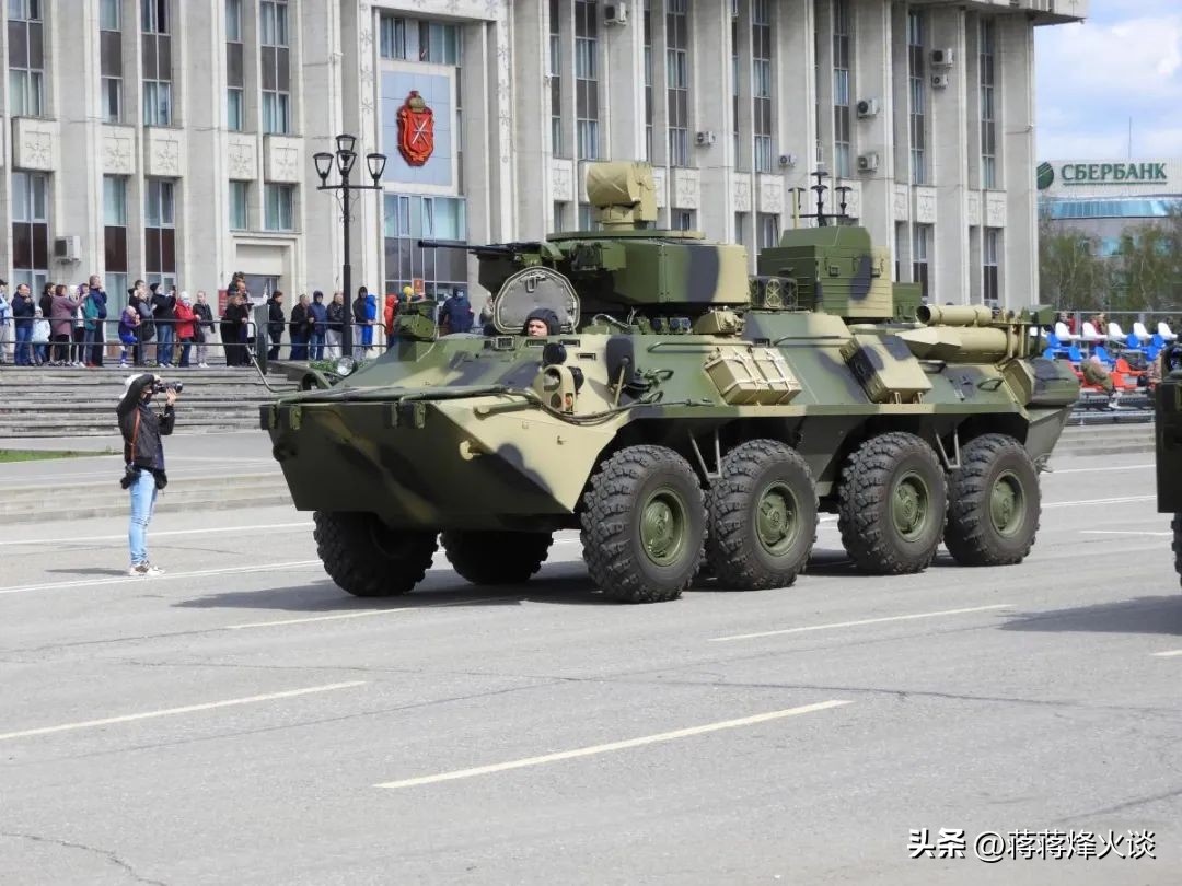 大炮塔的坦克,巨型炮塔