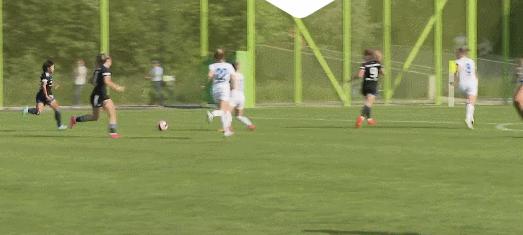 张琳艳4分钟内连入两球扳平比分,1-3夺冠热门