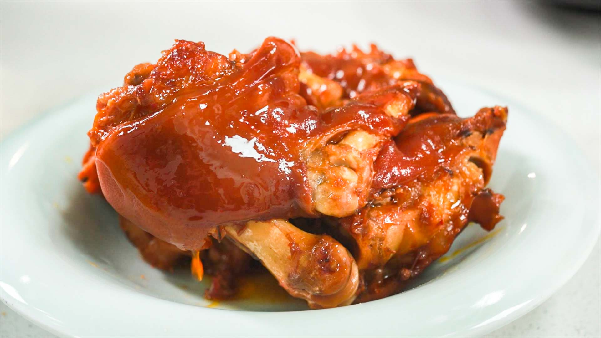 卤猪蹄怎么做才q弹劲道好吃,怎样卤猪蹄又香又软糯