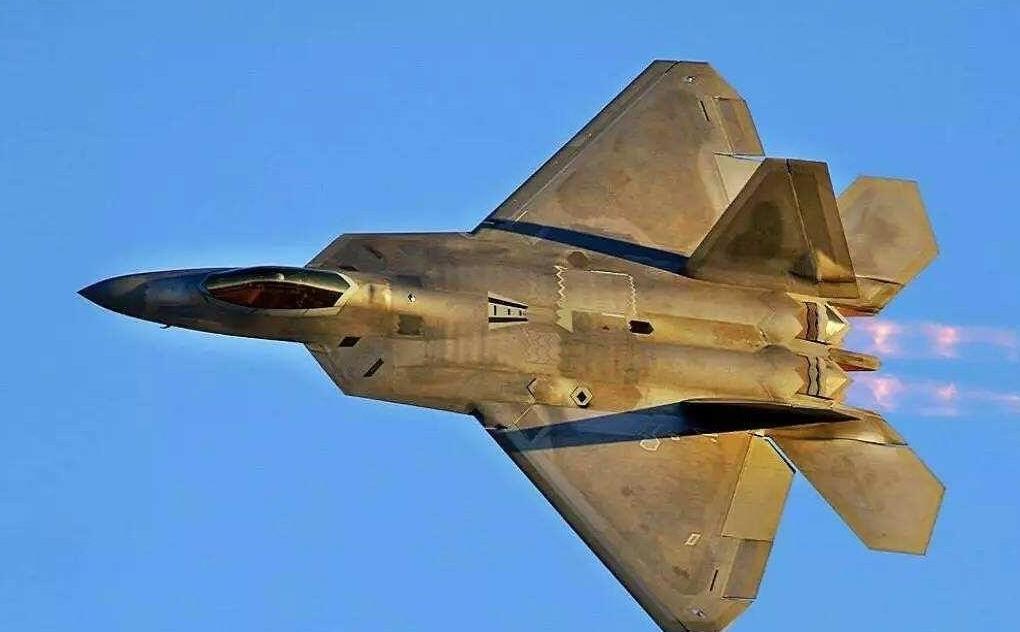 美媒公布全球十大战机,f35战斗机和歼20对比推力