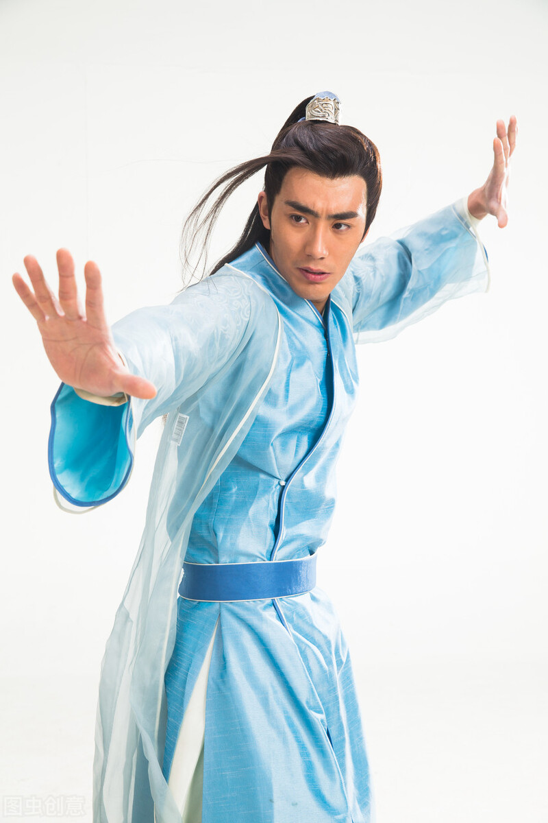 剑毒梅香是不是古龙写的,古龙文集剑毒梅香共3册