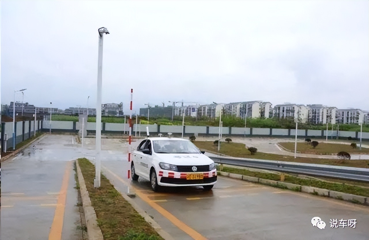 c1驾驶证扣3分还能办理b2吗,b2驾驶证扣了9分降c1还要学习吗