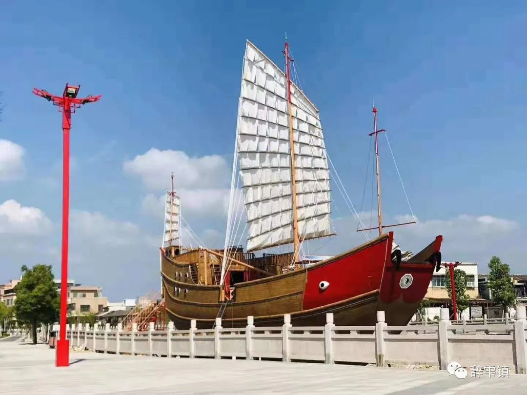 小姐姐吃猪脚饭,跟小姐姐吃猪脚饭