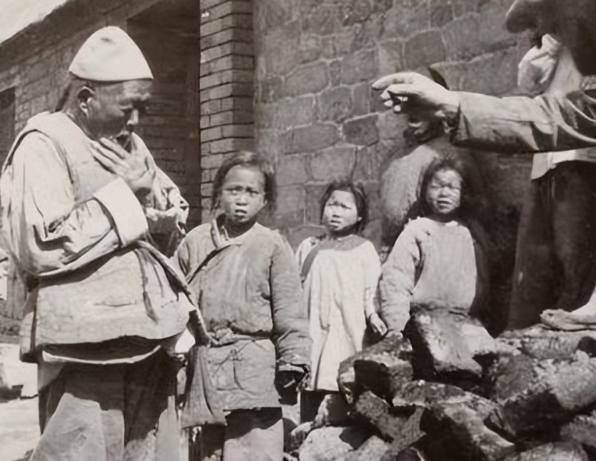 晚清历史被卖去美国的女子,晚清姑娘被美国人买走50美元