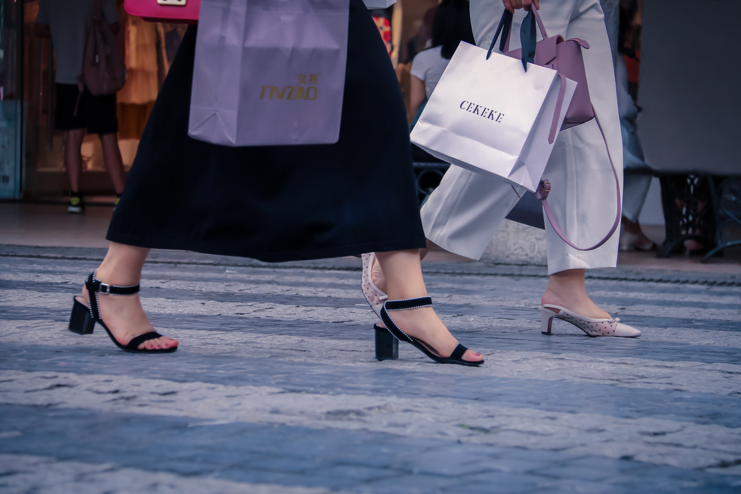 为什么服装实体店越来越无人问津？90%的商家都犯了这些错误