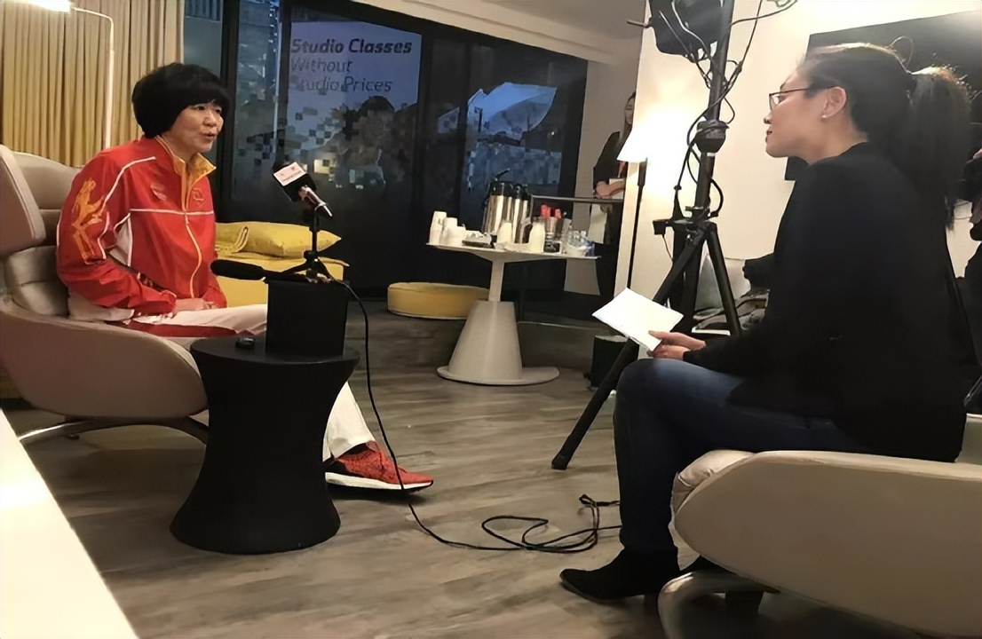 主持人董倩现在干什么,从央视主持人沦落到普通人