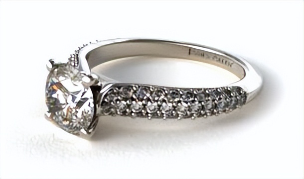 杭州钻戒定制样例,济南钻戒定制哪里比较靠谱