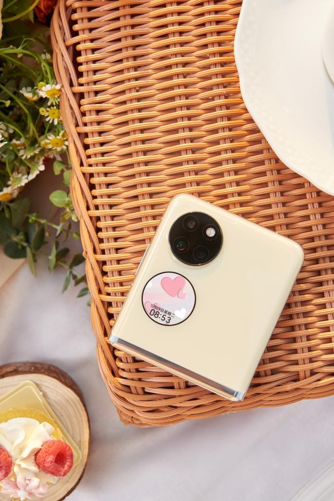 520不知如何送礼？选择华为PocketS组成情侣机，让浪漫超级加倍！