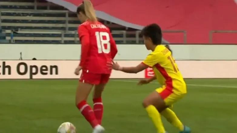 女足世界杯中国vs韩国激动时刻,中国女足3-2逆转韩国感动瞬间