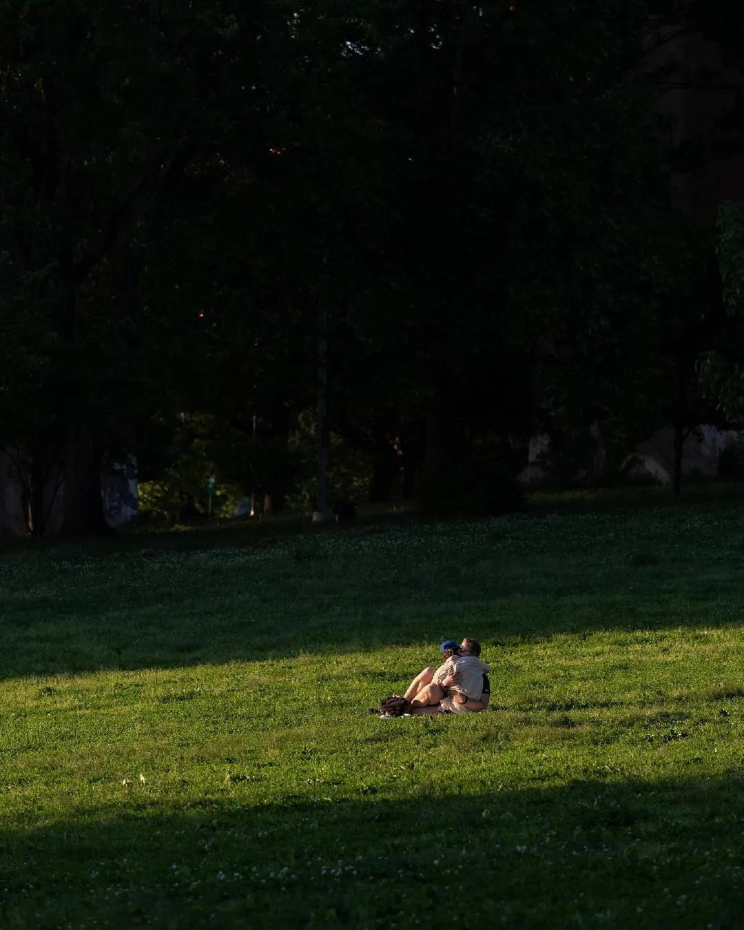 别晒幸福别晒甜蜜更别晒成功文案,别晒幸福别晒甜蜜更别晒成功