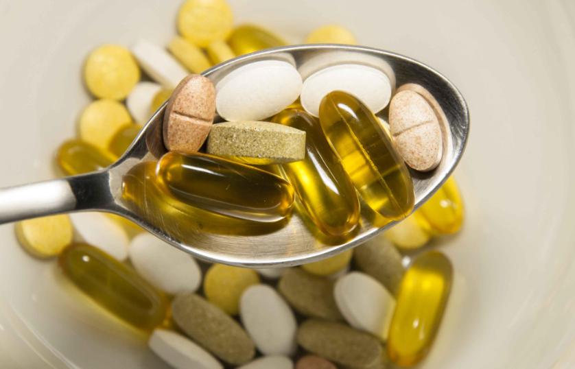 头皮里总是长疙瘩和脓包怎样治疗,头皮总长疙瘩和脓包是怎么回事