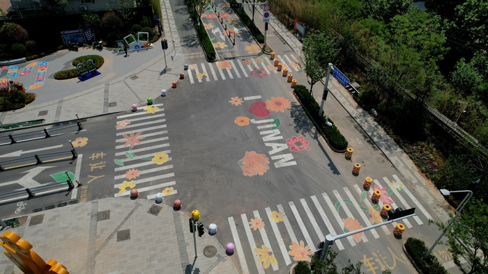 夏色初染泉城一起来找找济南府里的中国色吧~