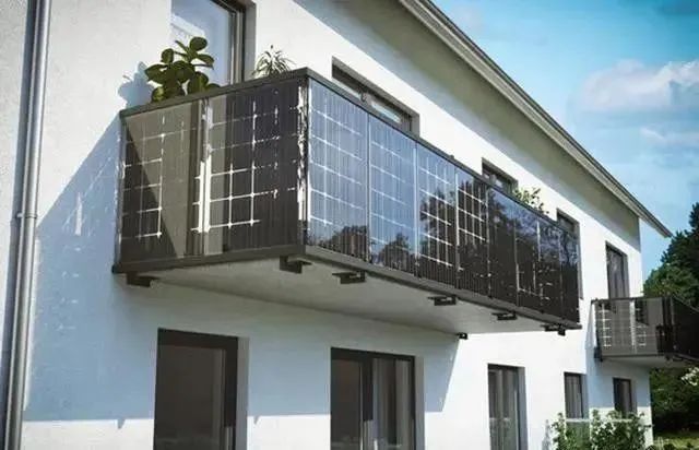 家里阳台可以安装太阳能,阳台上装太阳能发电板