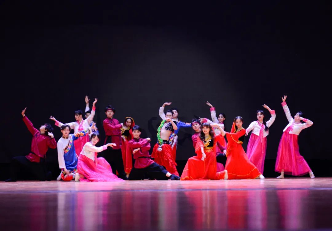 浠婂鑸炲姩,浠婂鑸炶捣鏉ュ箍鍦鸿垶