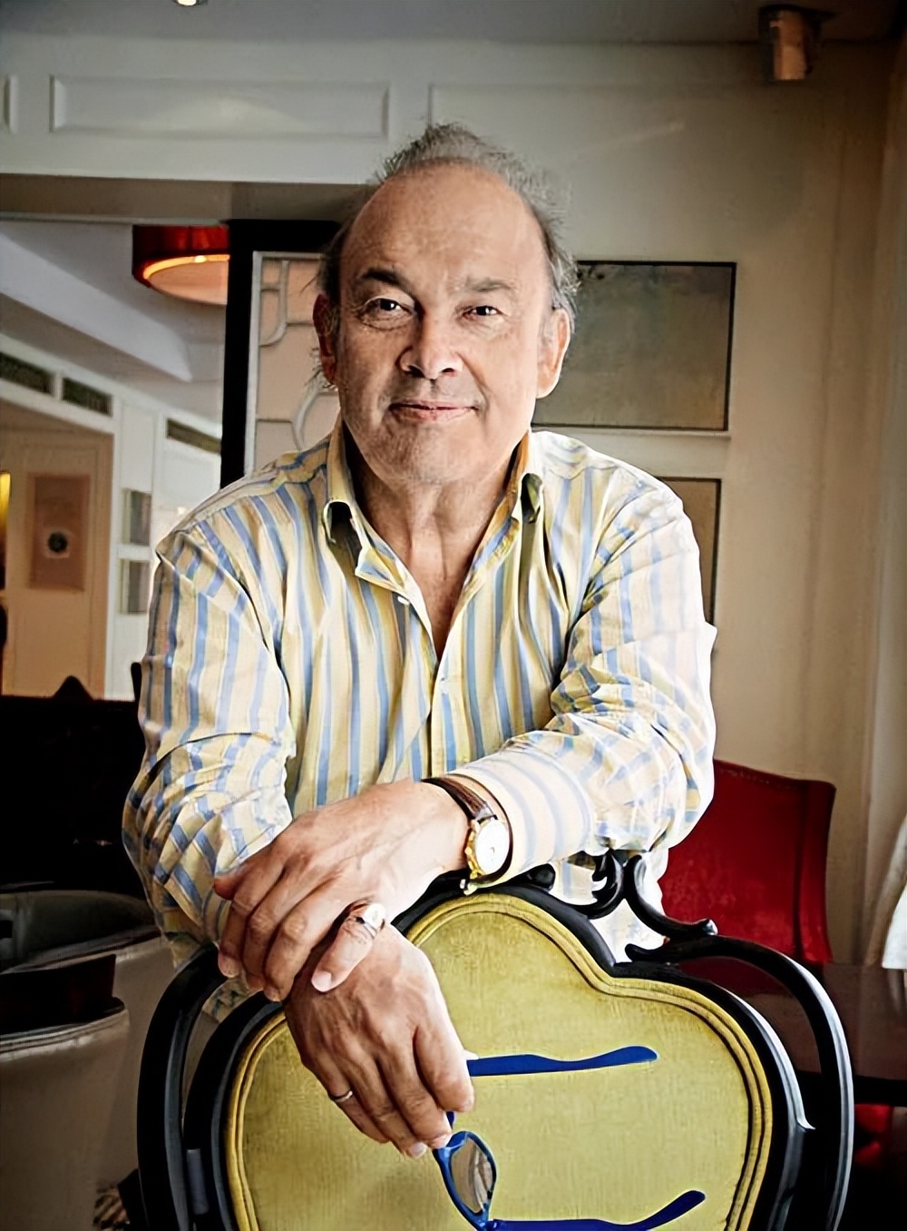 这些大*子骗**，比富豪更像富豪