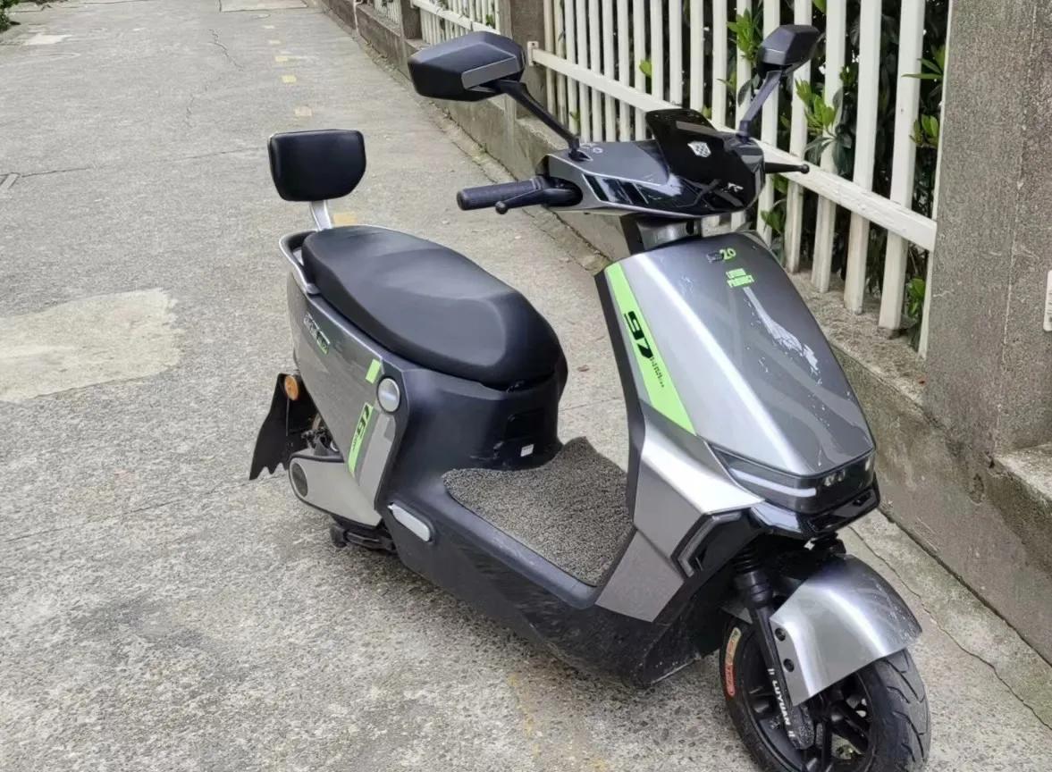 绿源电动车s70-S详细评测,绿源电动车s70s试驾