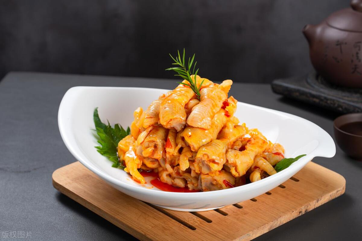 网红小姐姐吃网红最火的美食,吃货欧弟盘点网络网红美食