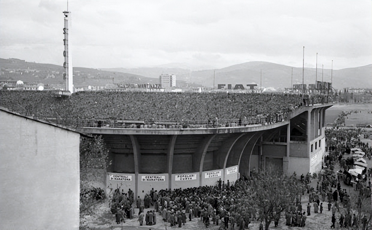 瓒崇悆鍦轰笂绌哄嚭鐜皍fo,瓒冲潧缃楃撼灏斿鐏靛紓浜嬩欢