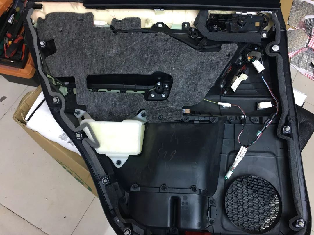 汽车隔音降噪测试丰田霸道,丰田霸道隔音