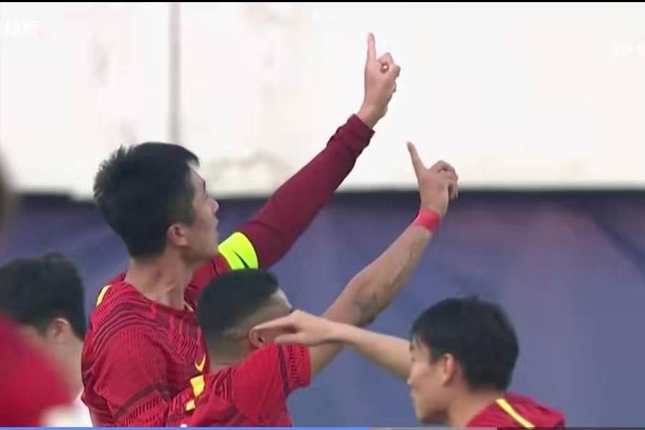 越位进球，孙捷朝天猛晃手指！这种动作或许让泰山队球迷不舒服