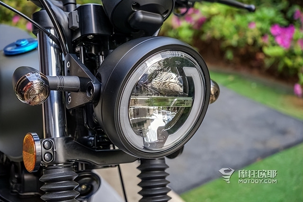 骁胜驯风300单座,骁胜驯风300座高