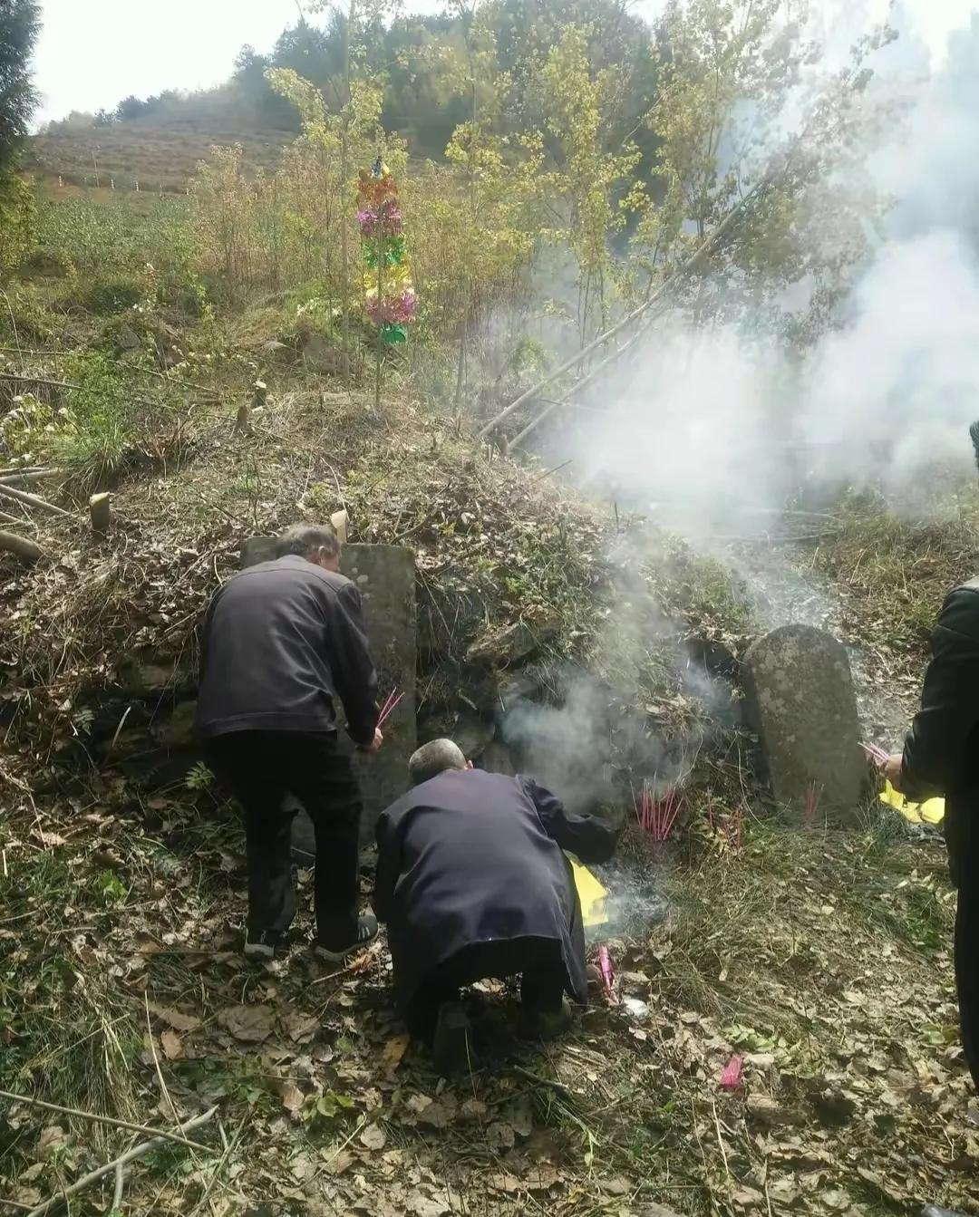 人过七十不上坟到底有什么讲究,大年三十不上坟有讲究吗