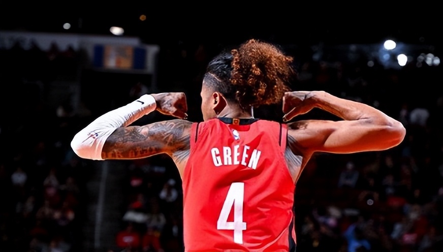 哈登轰31+7+976人胜热火扳平比分,哈登火箭60+三双