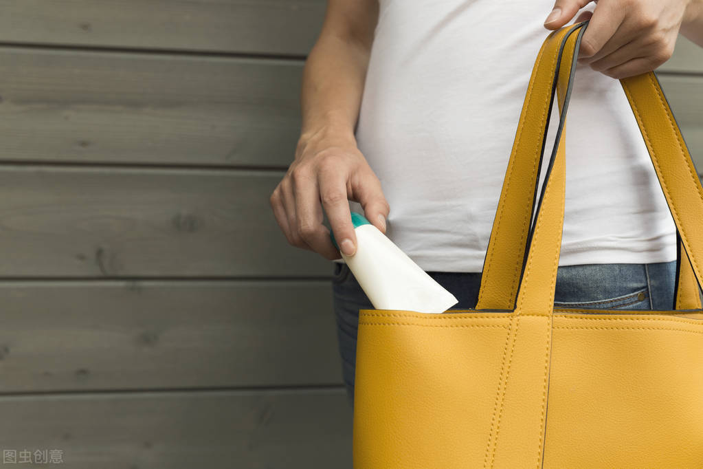 未开封的过期的护手霜还可以用吗,维e防裂护手霜过期一年可以用吗