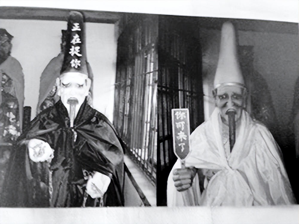 黑白无常头顶的是什么,黑白无常帽子上真正写的什么