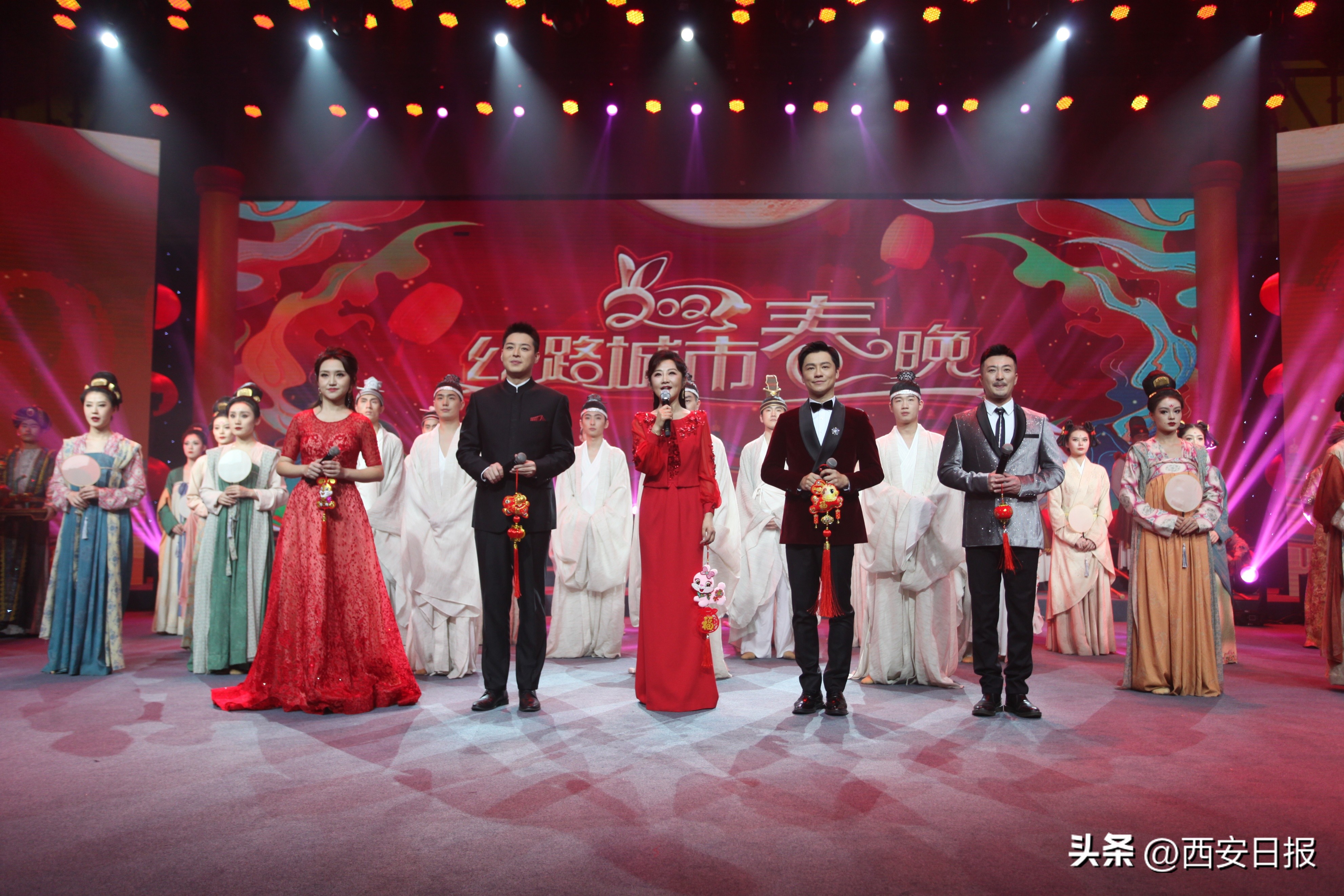 卯免迎春奋进年万家灯火耀长安——《2023丝路城市春晚》小年夜华彩绽放
