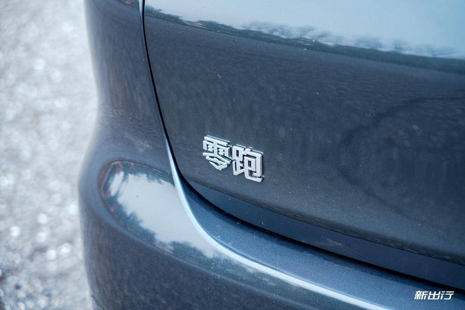 15万的中型SUV体验如何?静态实拍零跑23款C11